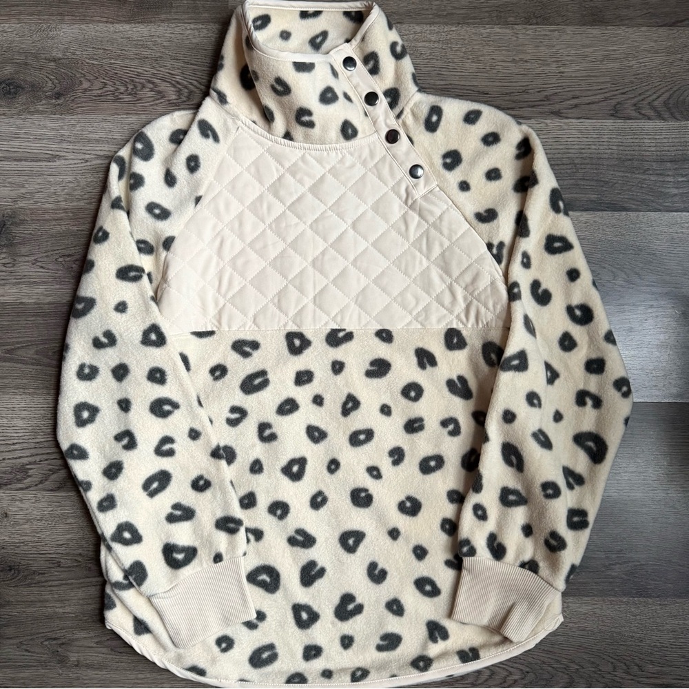 Cozie by Pink Rose Leopard Print Fleece Pullover
